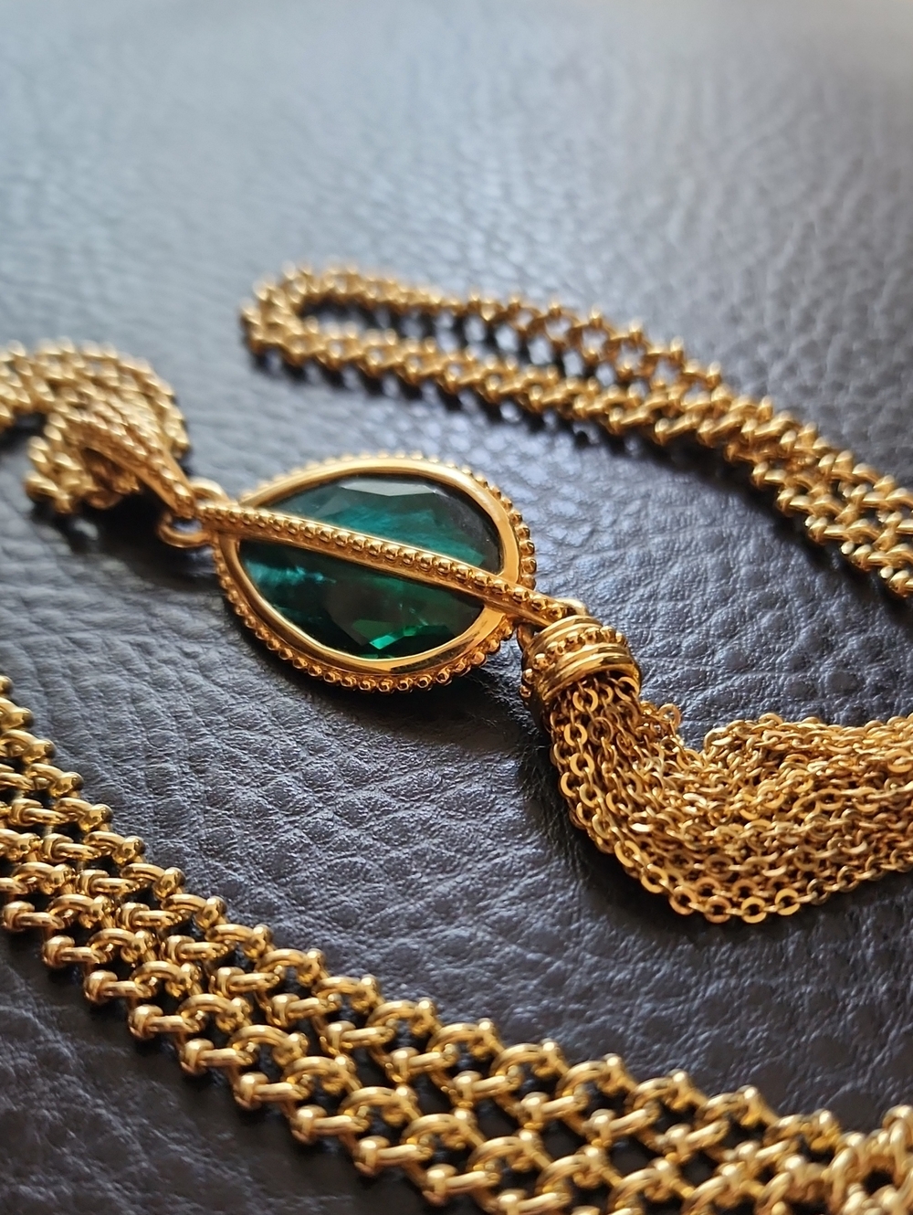 VTG Swarovski Gold-Tone Necklace with Emerald Green Teardrop Pendant and Tassel